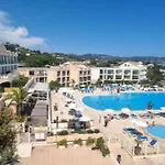 A 5 Mn Des Plages - Piscine- Tennis - Parking - 4 Personnes Apartman *