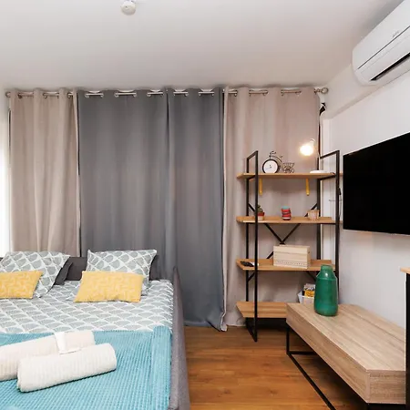 A 5 Mn Des Plages - Piscine- Tennis - Parking - 4 Personnes Apartman *