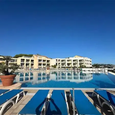 Résidence à 5 Mn Des Plages - Piscine- Tennis - Parking - 4 Personnes Cannes